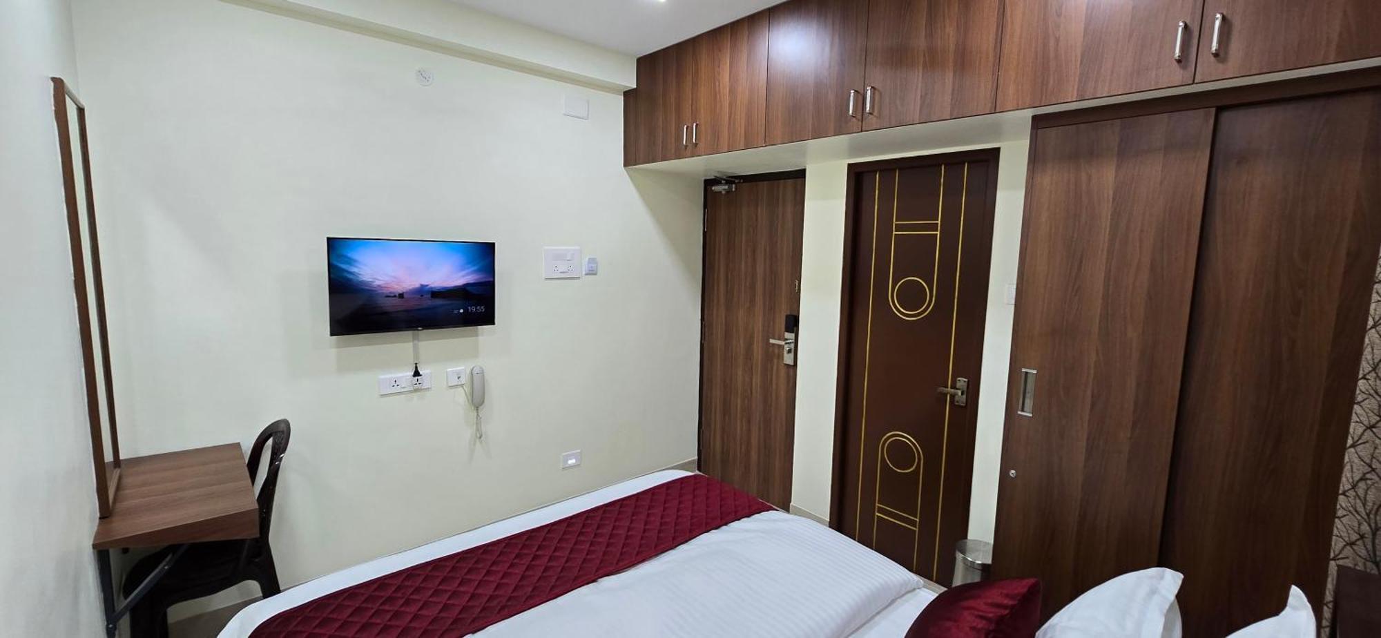 Nj Residency Near Dlf It Park, Rmz Software Park, L&t Ecc, Trade Centre & Miot Hotel Chennai