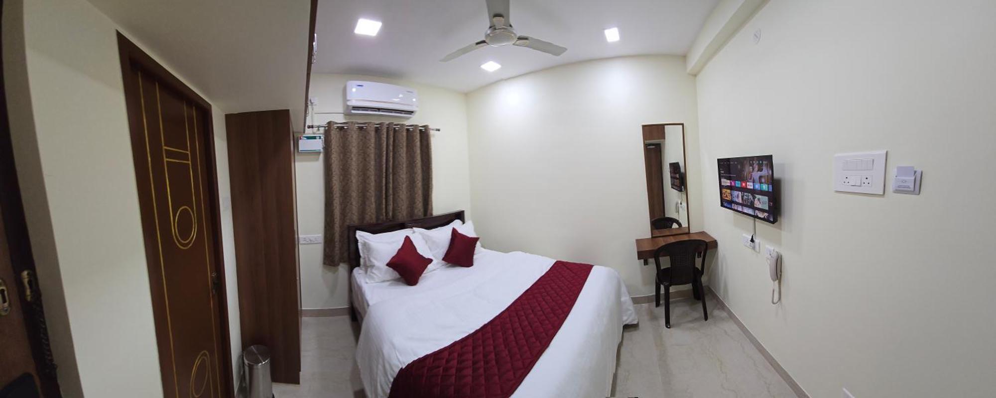 Hotel Nj Residency Near Dlf It Park, Rmz Software Park, L&t Ecc, Trade Centre & Miot *