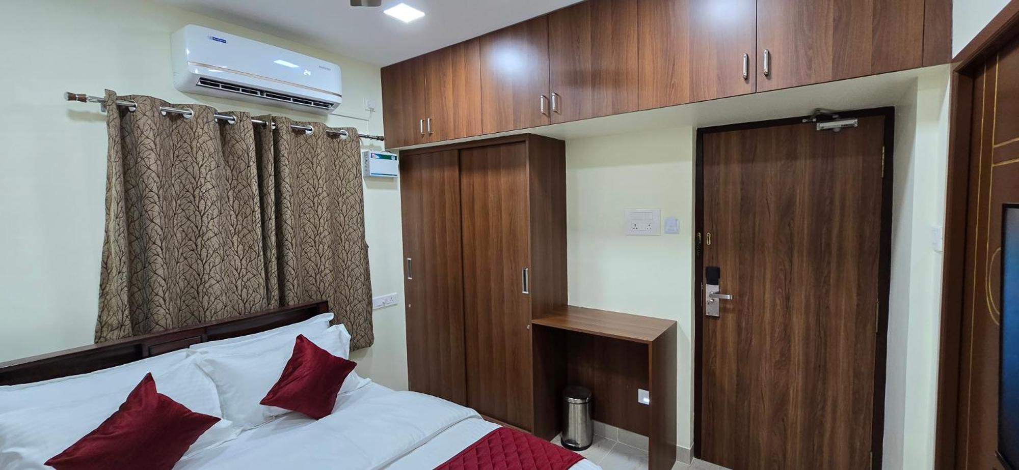 Nj Residency Near Dlf It Park, Rmz Software Park, L&t Ecc, Trade Centre & Miot Hotel Chennai