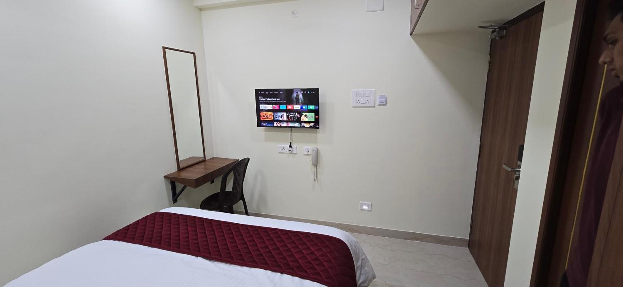 Hotel Nj Residency Near Dlf It Park, Rmz Software Park, L&t Ecc, Trade Centre & Miot Chennai