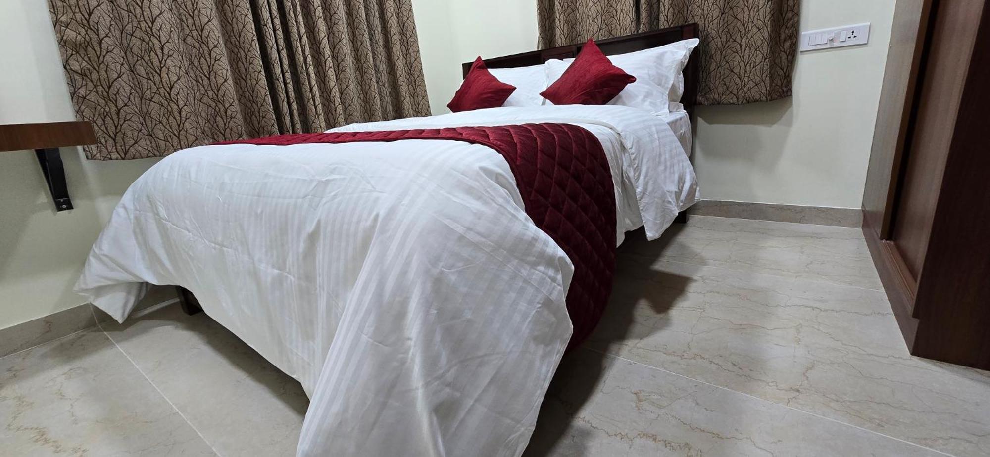 Hotel Nj Residency Near Dlf It Park, Rmz Software Park, L&t Ecc, Trade Centre & Miot