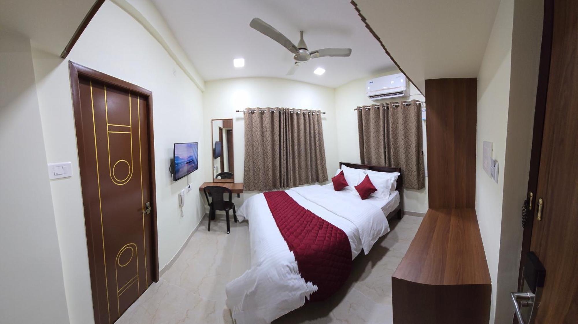 Hotel Nj Residency Near Dlf It Park, Rmz Software Park, L&t Ecc, Trade Centre & Miot *