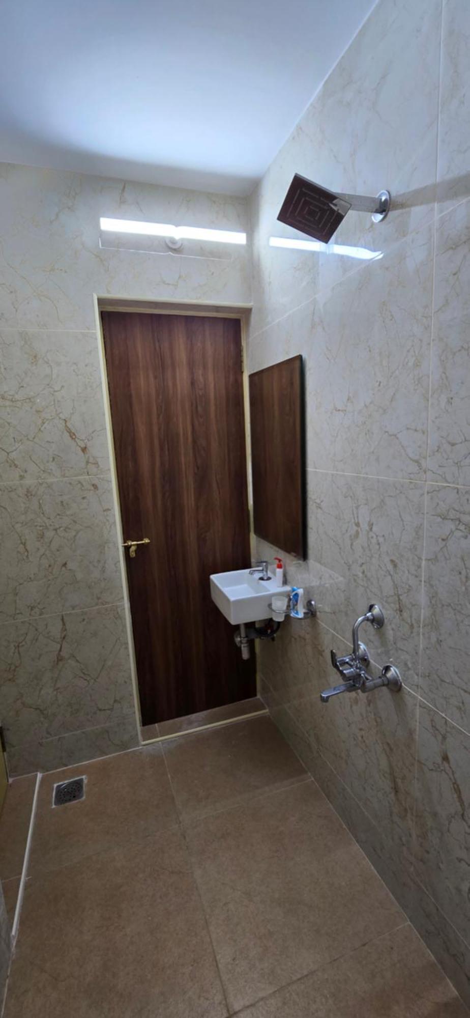Nj Residency Near Dlf It Park, Rmz Software Park, L&t Ecc, Trade Centre & Miot * Chennai