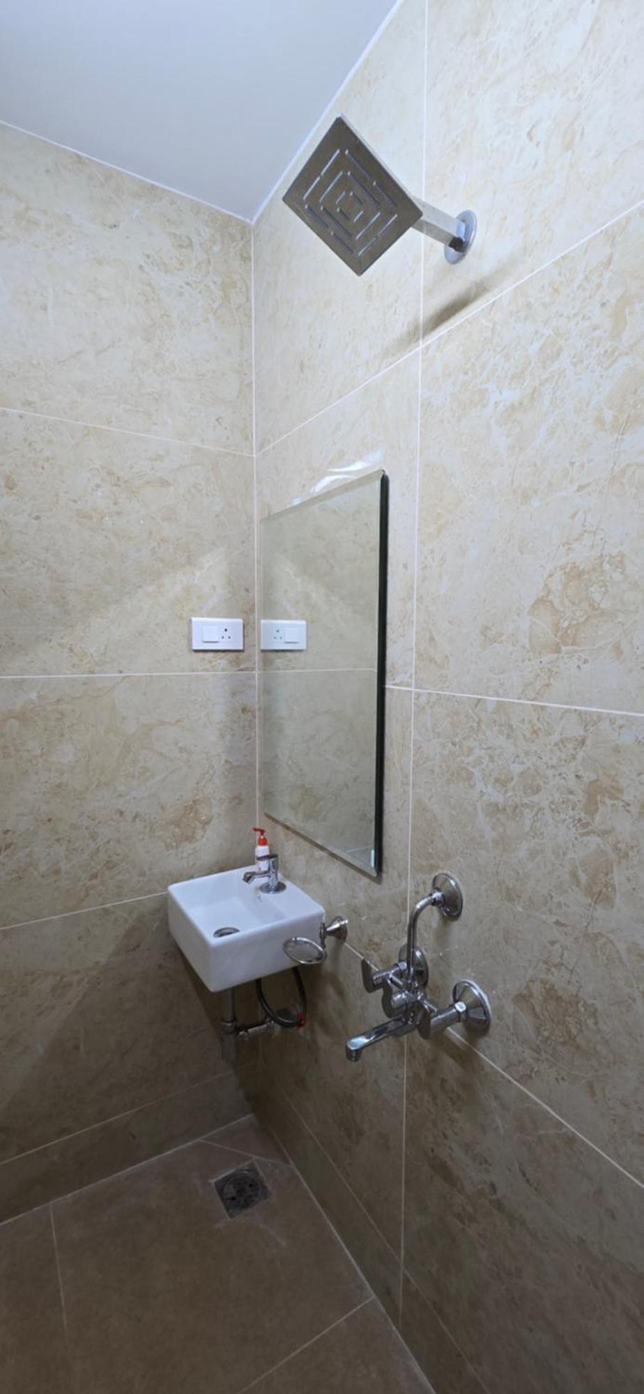 Nj Residency Near Dlf It Park, Rmz Software Park, L&t Ecc, Trade Centre & Miot Hotel *