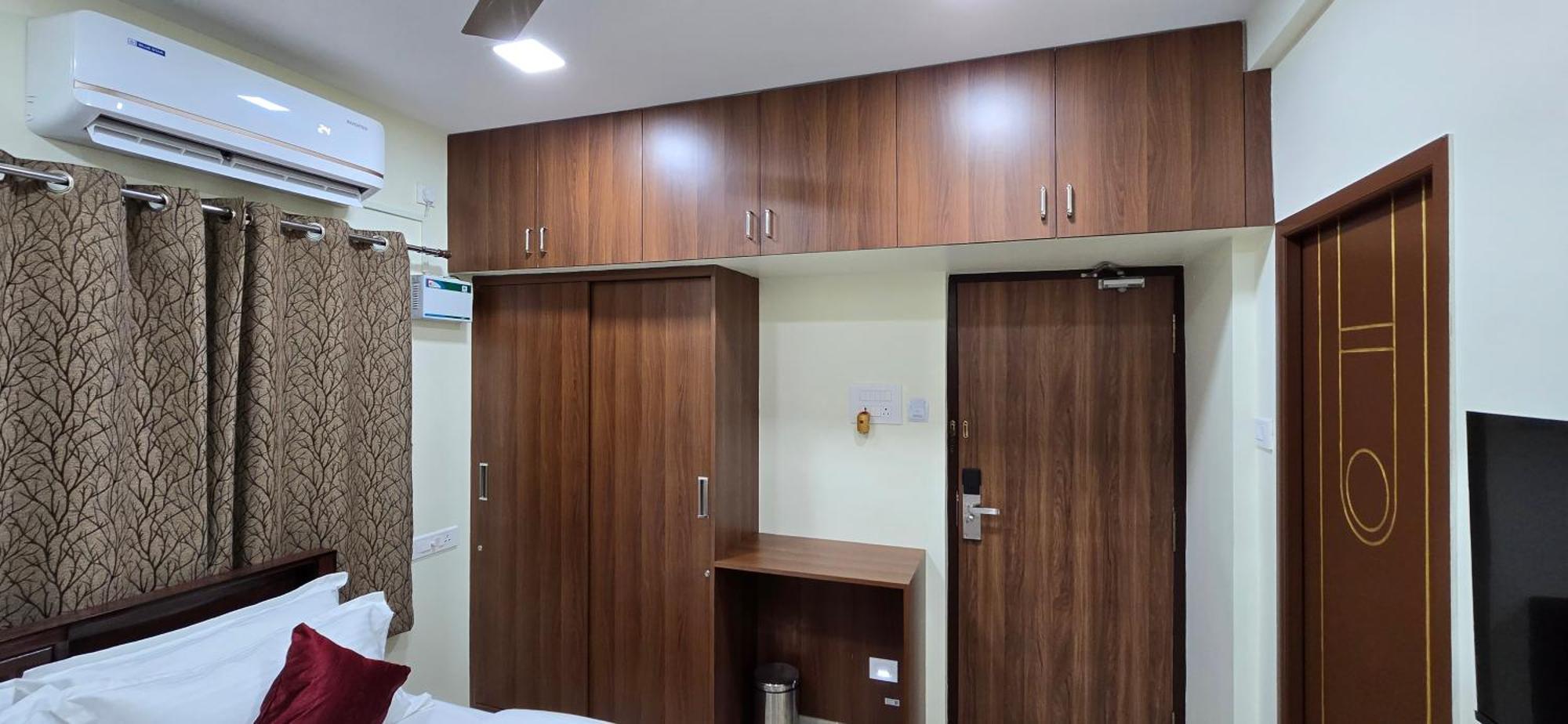Nj Residency Near Dlf It Park, Rmz Software Park, L&t Ecc, Trade Centre & Miot Chennai